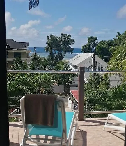 Ocean Bird & Wanita's Self Catering *
