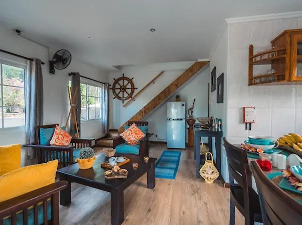Chalet Ocean Bird & Wanita's Self Catering