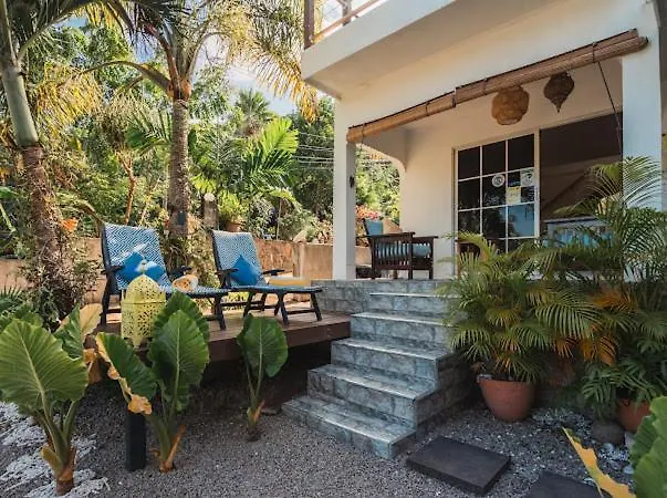 Ocean Bird & Wanita's Self Catering *