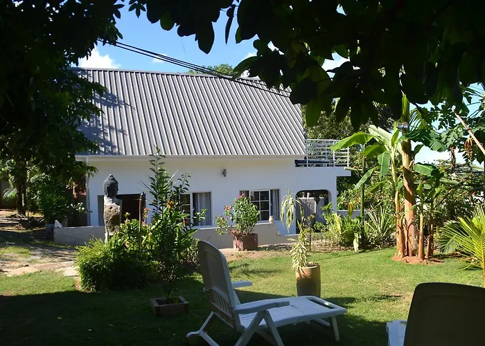 Ocean Bird & Wanita's Self Catering Chalet Pointe Au Sel
