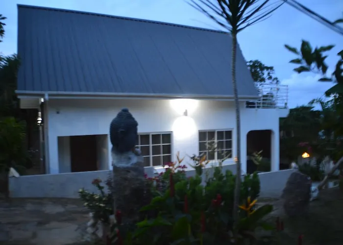 Ocean Bird & Wanita's Self Catering *