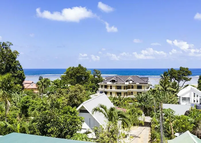 Ocean Bird & Wanita's Self Catering *