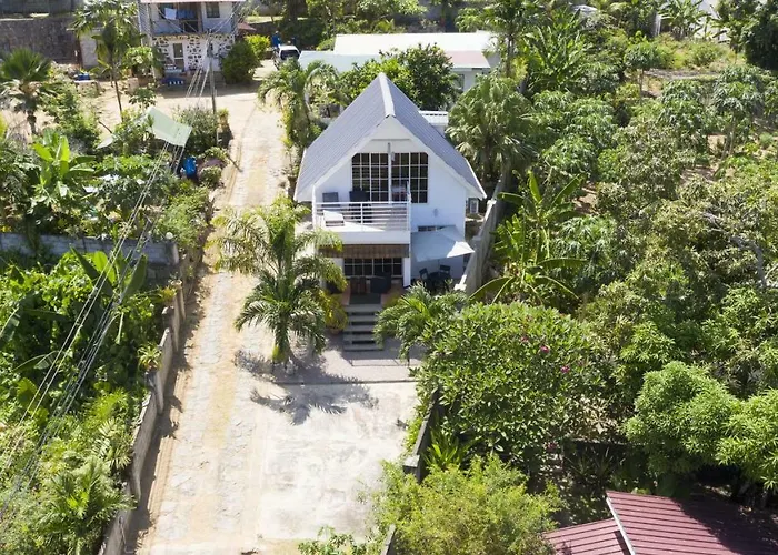Chalet Ocean Bird & Wanita's Self Catering *